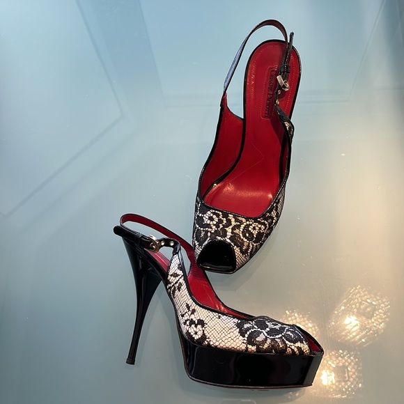 Woman’s Cesare paciotti shoes, size 39, black and white